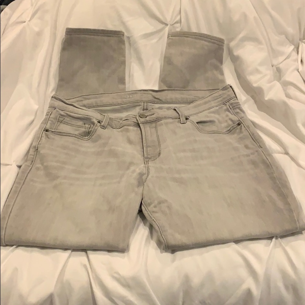 Old Navy Curvy Mid-Rise Grey Jeans